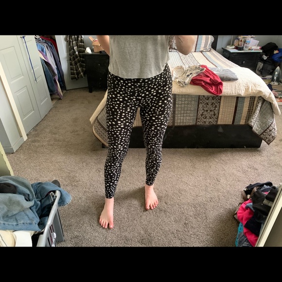 Poka-dot LuLaRoe leggings! - Picture 2 of 3